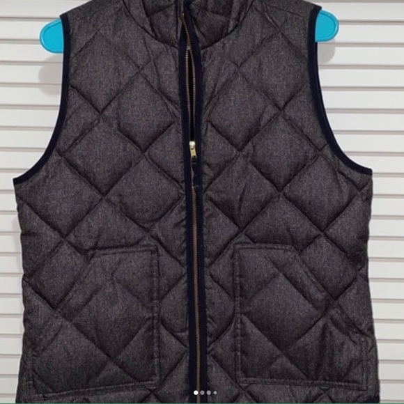 J Crew Gray Vest ✂️Final Reduction ✂️✂️ - Picture 1 of 4